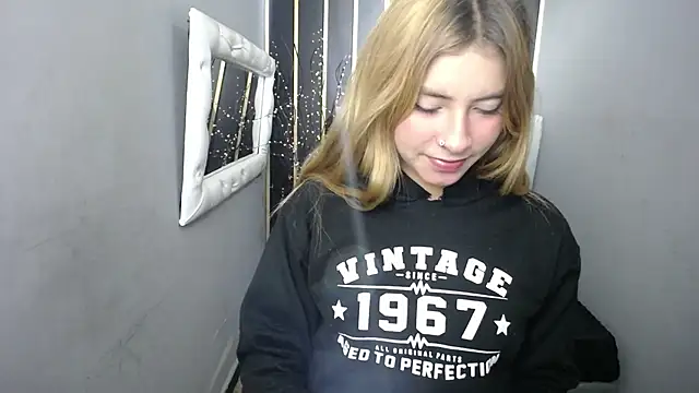 nancy blonde online show from June 2, 12:29 pm