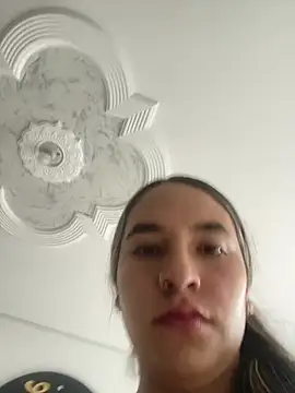 JUANITA07 online show from May 19, 1:06 pm