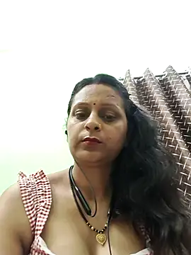 Snapshot of Beborani chatting on May 10, 8:52 am Beborani online show from May 10, 8:52 am