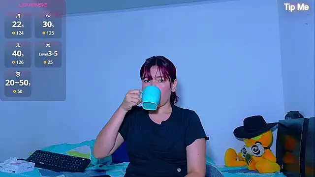 Evaa 02 online show from May 22, 12:22 pm