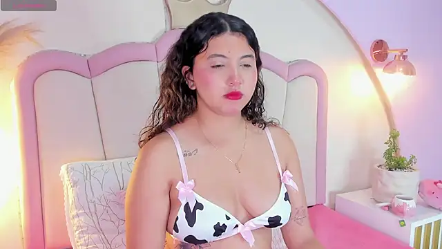 alexa cutte  online show from July 10, 11:13 am