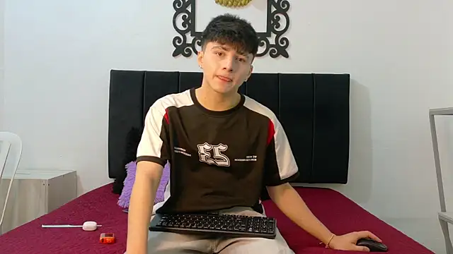 LunayDream online show from July 9, 11:47 am