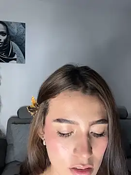 Snapshot of Camil_ chatting on May 26, 3:13 am Camil online show from May 26, 3:13 am