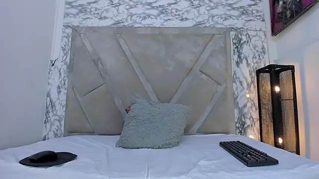 Snapshot of Antonella_mia chatting on July 17, 3:35 am Antonella mia online show from July 17, 3:35 am