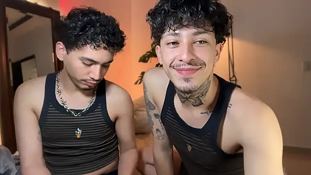 Noah and Steven online show from May 2, 12:04 am