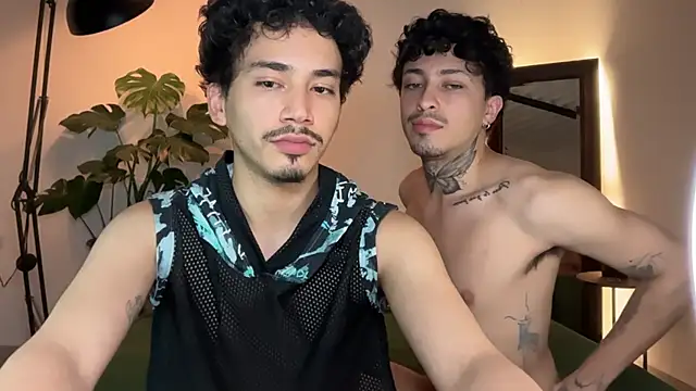 Noah and Steven online show from May 22, 11:32 pm