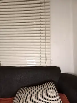 MisteryGirlBusty online show from April 29, 9:54 pm