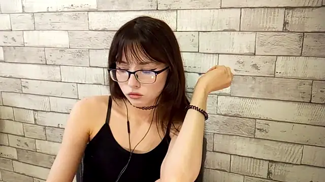 DelicaBrome online show from May 14, 11:39 am