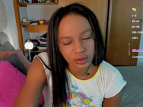 nia brown online show from May 13, 4:32 am
