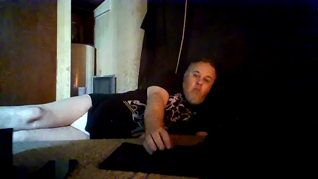 Snapshot of Nightshade1195 chatting on June 10, 1:50 am Nightshade1195 online show from June 10, 1:50 am