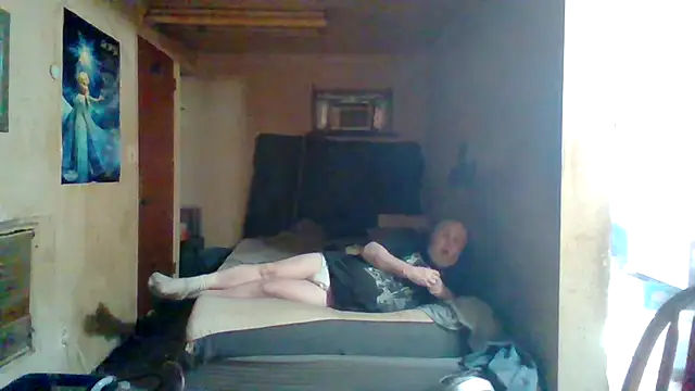 Snapshot of Nightshade1195 chatting on June 10, 9:03 pm Nightshade1195 online show from June 10, 9:03 pm
