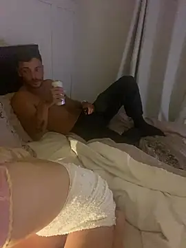 Hisnaughtylilthing online show from July 25, 9:45 pm