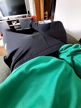 tom138jr online show from April 20, 3:04 pm