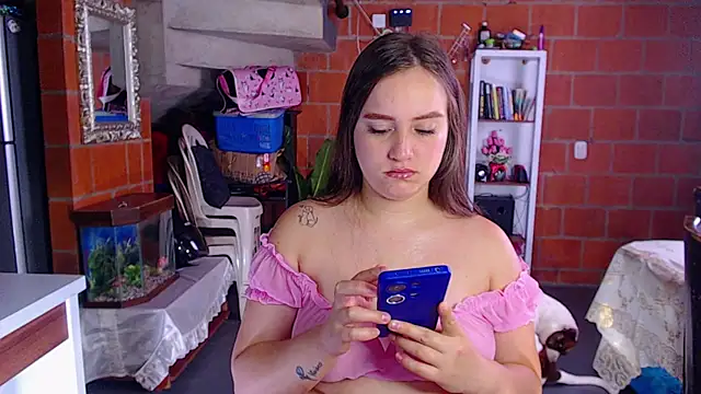 Snapshot of Valerymoon19 chatting on May 25, 3:29 pm Valerymoon19 online show from May 25, 3:29 pm