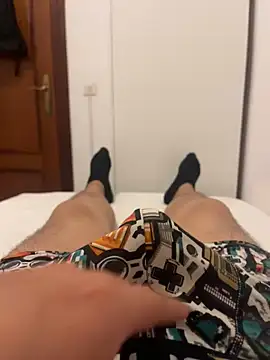 andresgh10 online show from August 3, 10:46 pm