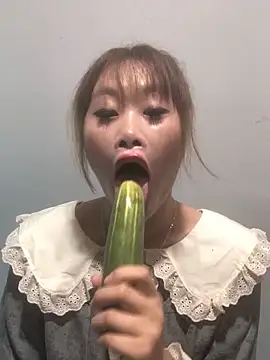 Ly-sexyy online show from May 16, 2:05 pm