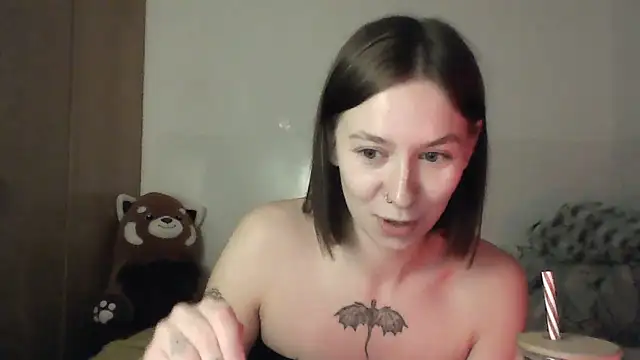 JuicyErika online show from May 24, 10:59 pm
