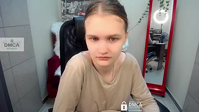 Snapshot of _donnaSia_ chatting on June 19, 9:13 am donnaSia online show from June 19, 9:13 am