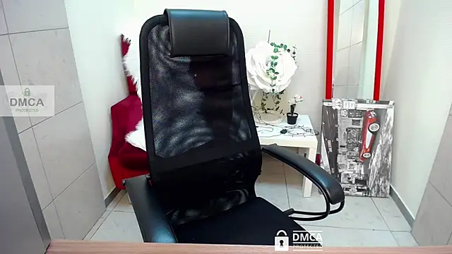 Snapshot of _donnaSia_ chatting on June 22, 10:56 am donnaSia online show from June 22, 10:56 am
