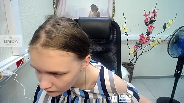 Snapshot of _donnaSia_ chatting on July 25, 9:40 am donnaSia online show from July 25, 9:40 am