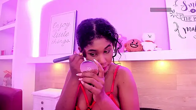 Snapshot of AlissonJamess chatting on May 20, 2:01 pm AlissonJamess online show from May 20, 2:01 pm