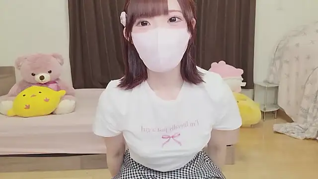 hiyo0001 online show from June 6, 12:32 pm