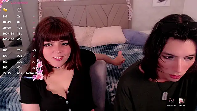 Snapshot of raven_n_matt chatting on May 9, 7:08 pm raven n matt online show from May 9, 7:08 pm