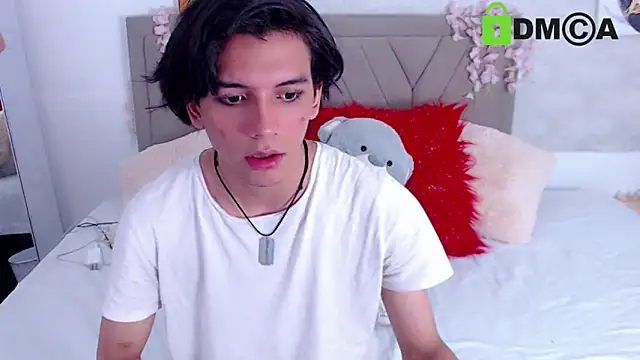 Snapshot of raven_n_matt chatting on May 30, 3:14 am raven n matt online show from May 30, 3:14 am