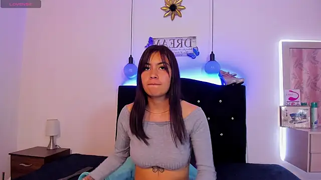 lizz cherry  online show from May 1, 10:14 pm