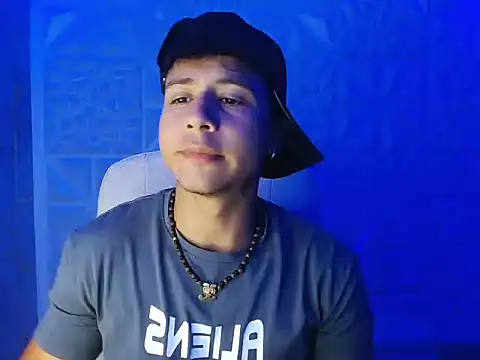 jbarto  online show from April 26, 11:13 pm