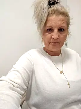 Divineblond online show from October 29, 4:31 pm