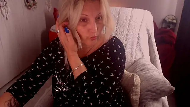 Divineblond online show from March 31, 10:37 am