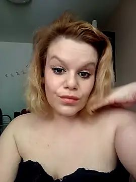 Maryquenn online show from May 14, 10:33 am