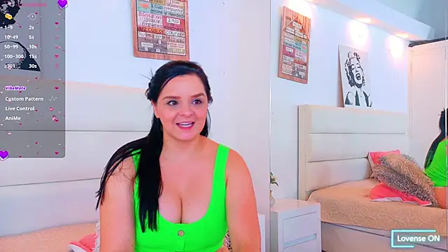 Isabellaa Reyes online show from May 19, 12:55 pm