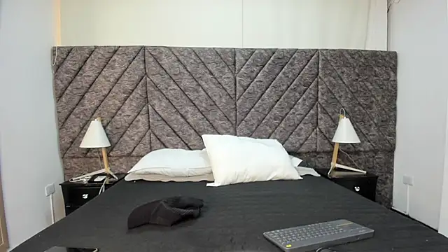 DemonFoxx online show from May 29, 12:47 pm