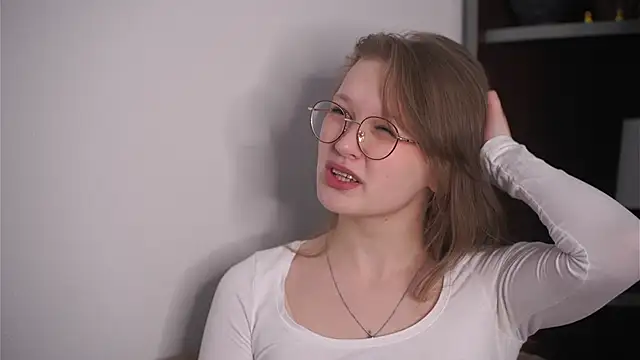 MarisaPuent online show from April 25, 4:37 am