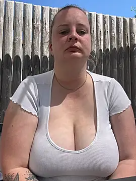 alluring eina online show from May 1, 11:04 am