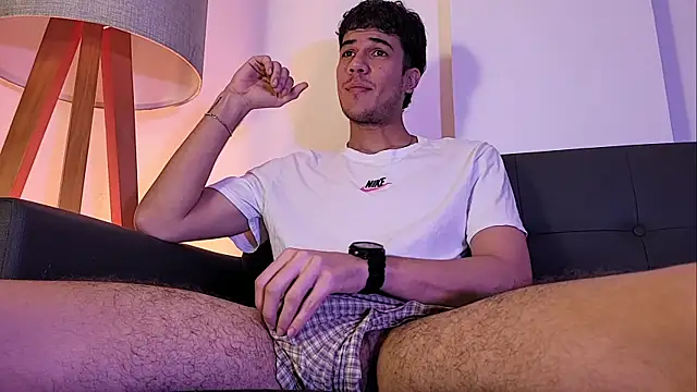 Derek stud  online show from June 5, 4:30 am