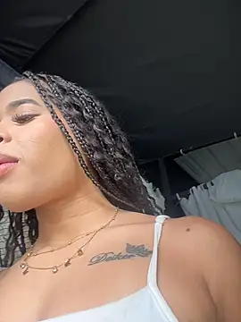Snapshot of EmmaExoticaXXX chatting on July 7, 9:19 pm EmmaExoticaXXX online show from July 7, 9:19 pm