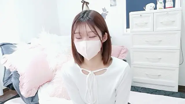 Neko o33 online show from May 6, 4:19 am
