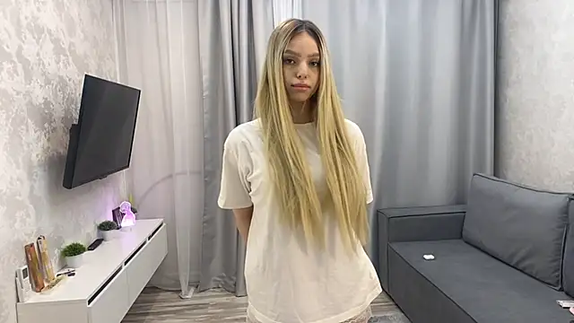 Mooniesiesita online show from April 24, 11:07 pm