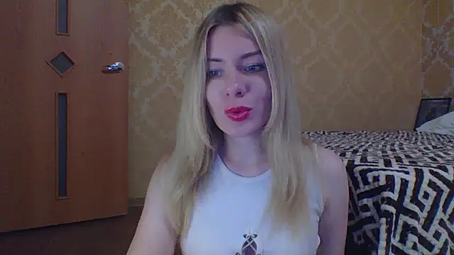 Softy Aura  online show from May 19, 6:47 pm