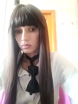 SophieGlow  online show from May 8, 9:25 am