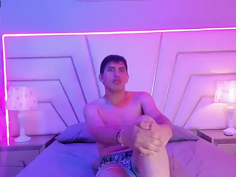 J Dominius online show from April 27, 1:42 pm