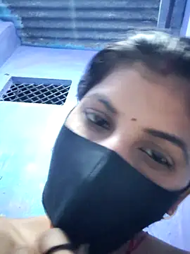 Snapshot of RUHI_1143 chatting on June 19, 5:28 pm RUHI 1143 online show from June 19, 5:28 pm