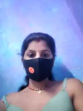 Snapshot of RUHI_1143 chatting on July 14, 2:05 am RUHI 1143 online show from July 14, 2:05 am