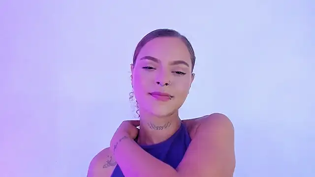 Caroline420  online show from June 5, 1:01 am
