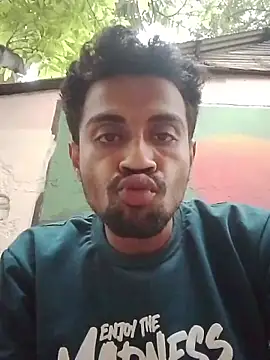 Snapshot of desibullboybd chatting on June 2, 12:18 pm desibullboybd online show from June 2, 12:18 pm