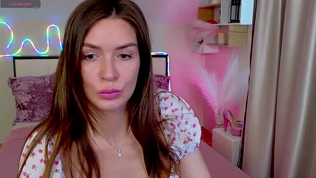 MicheleSantiago online show from April 28, 7:57 am