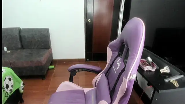 romina23 online show from May 14, 11:11 pm